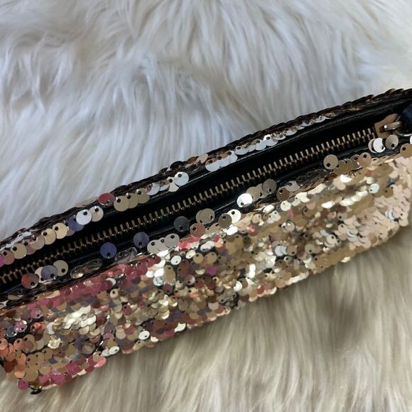 Victoria's Secret Silver Sequin Clutch/Make Up Bag - Picture 4 of 5